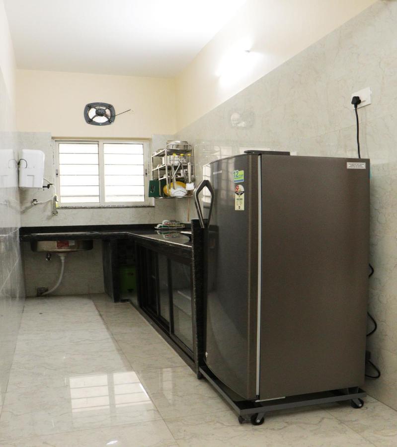 Radharani Apartment Калькутта Экстерьер фото