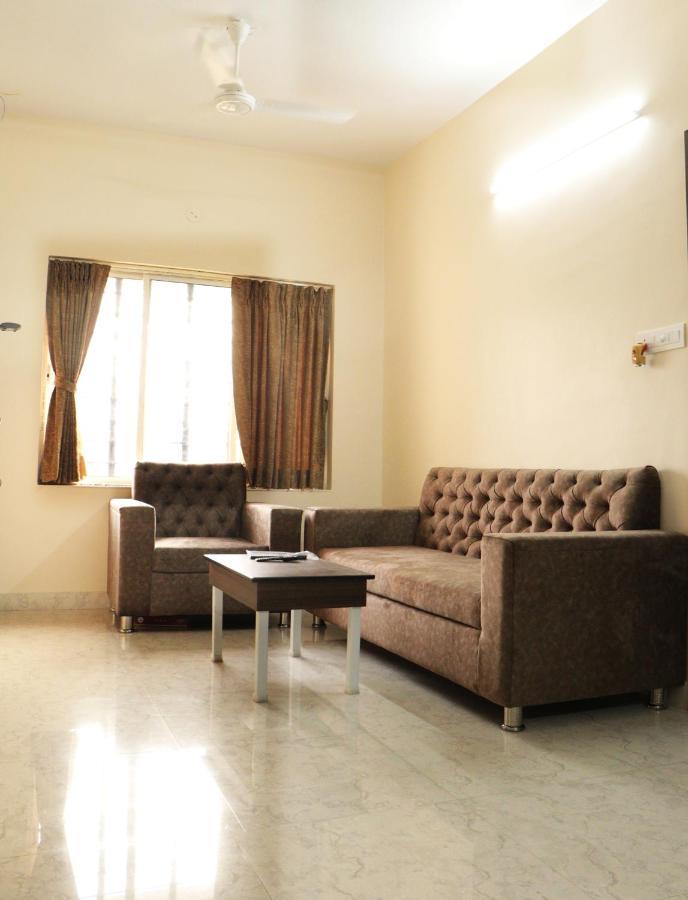 Radharani Apartment Калькутта Экстерьер фото