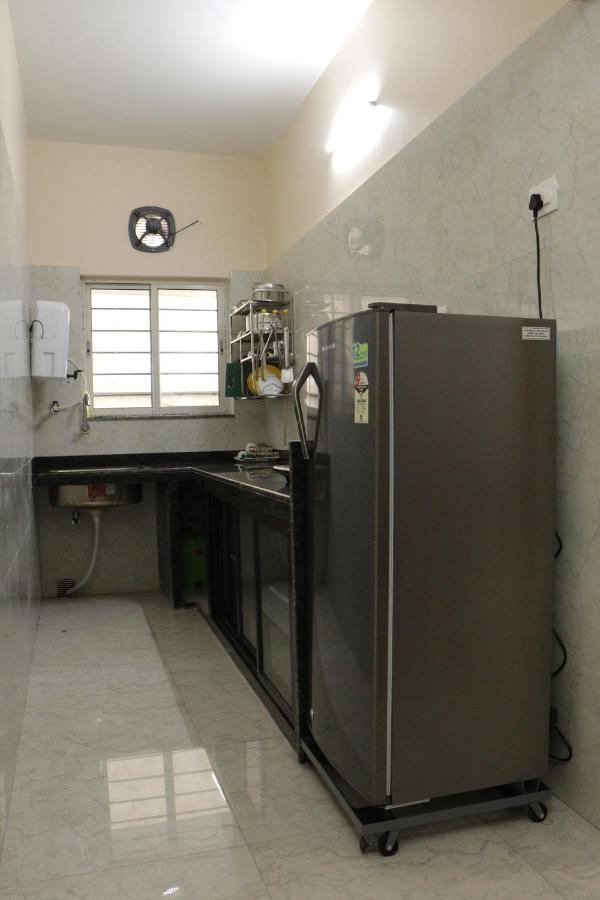 Radharani Apartment Калькутта Экстерьер фото